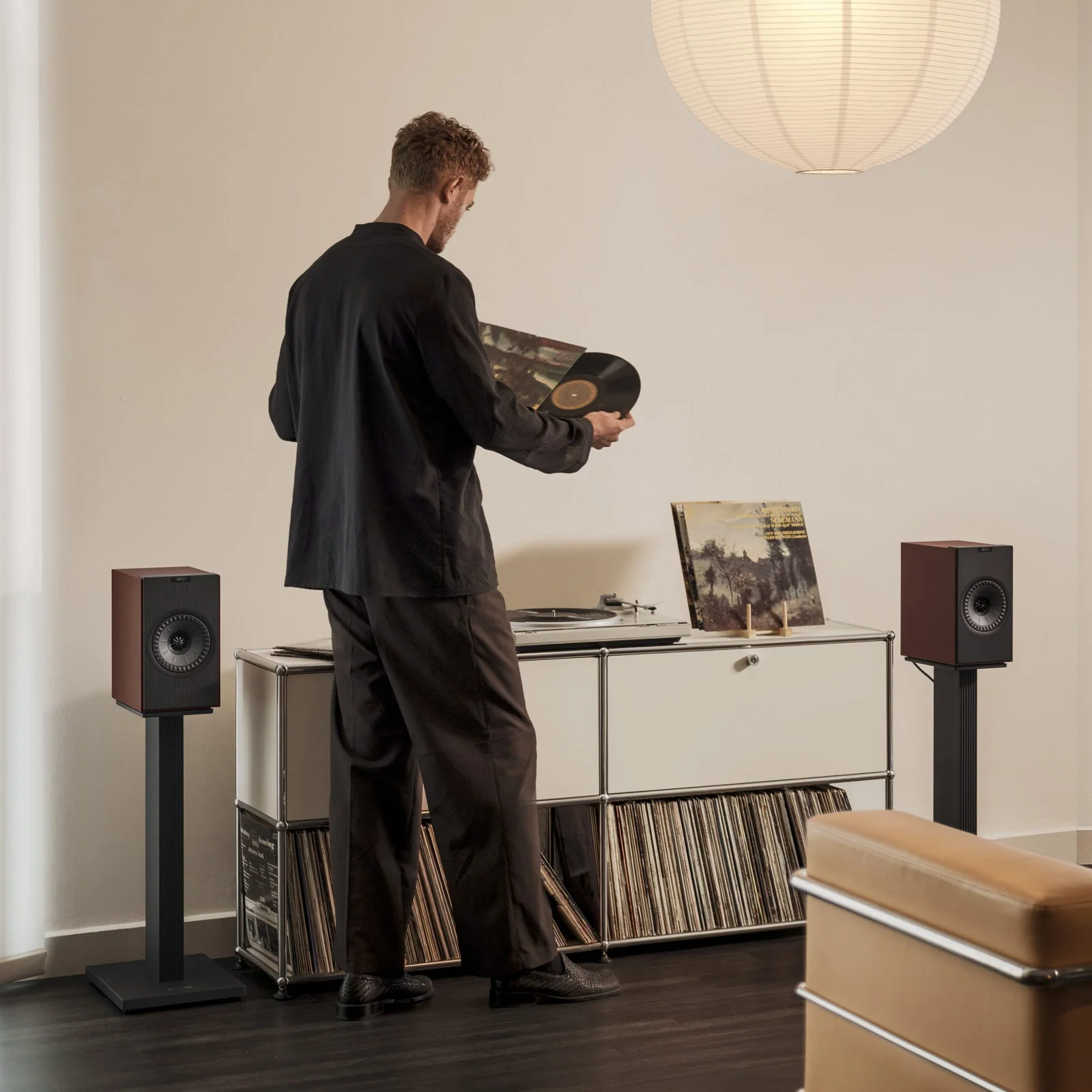 SQ1 Floor Stand - Image 2